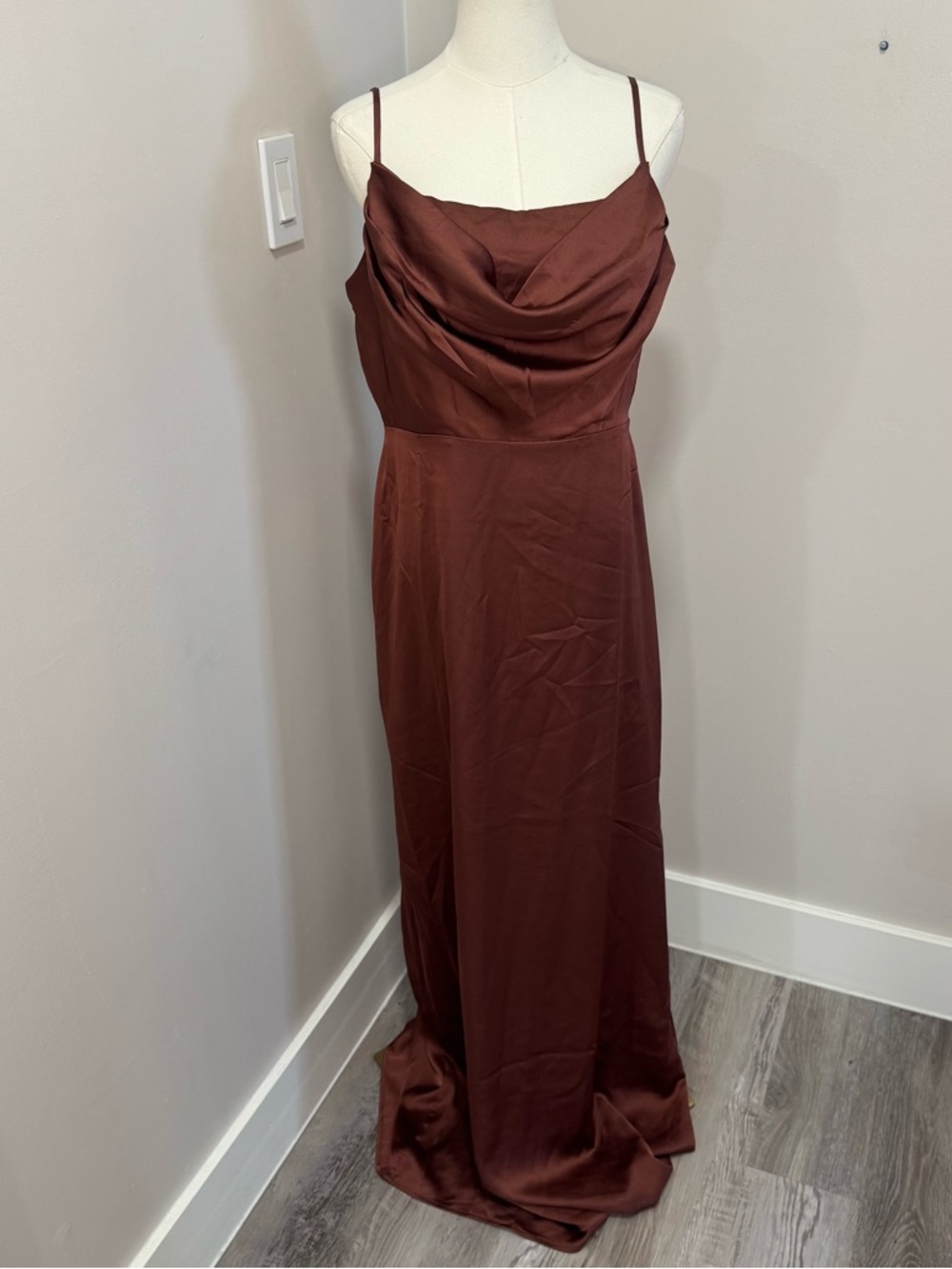 NWT Baltic Born Sydney Satin Gown Sugarlips RSVP Large - Picture 3 of 7